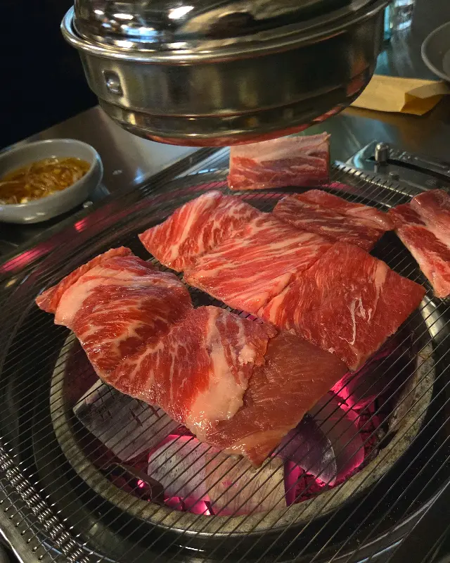 맛있게 구워진 고기