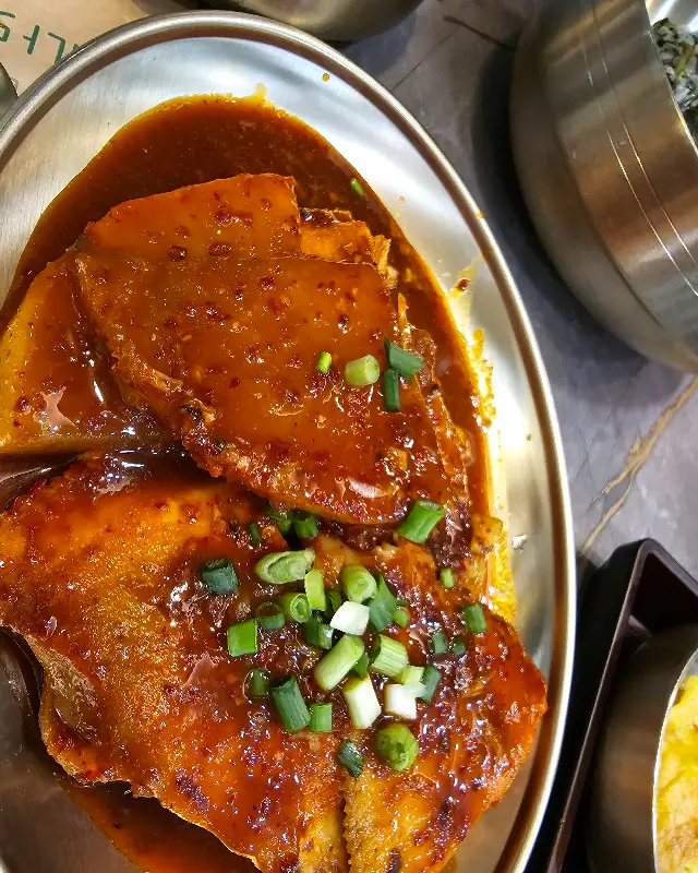 매콤달콤한 양념이 일품인 가자미조림