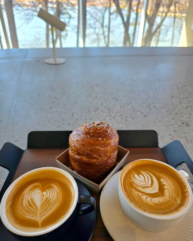 목적지나인 커피와 빵