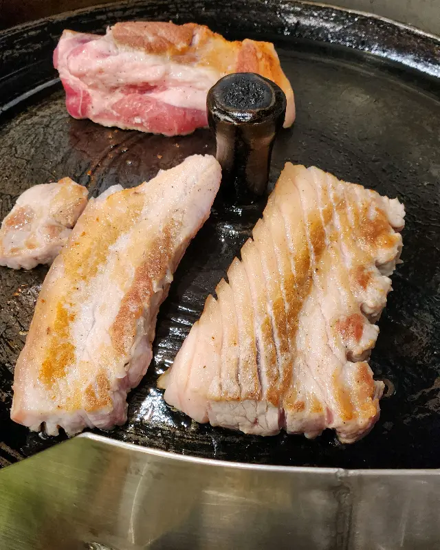 잘 익은 삼겹살