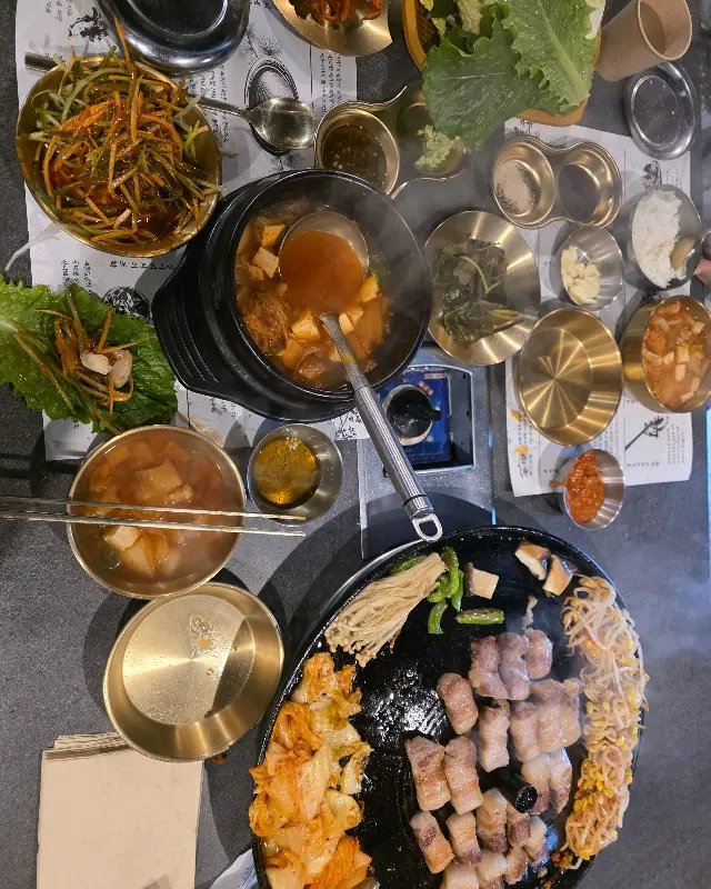 푸짐한 한 상 차림