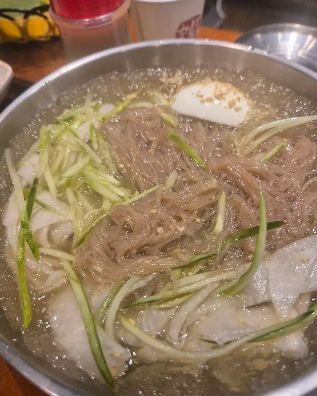 시원한 냉면으로 깔끔하게 마무리