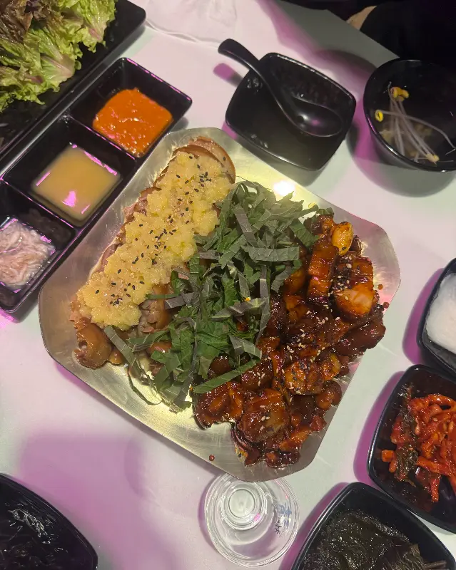 불족의 매콤한 비주얼