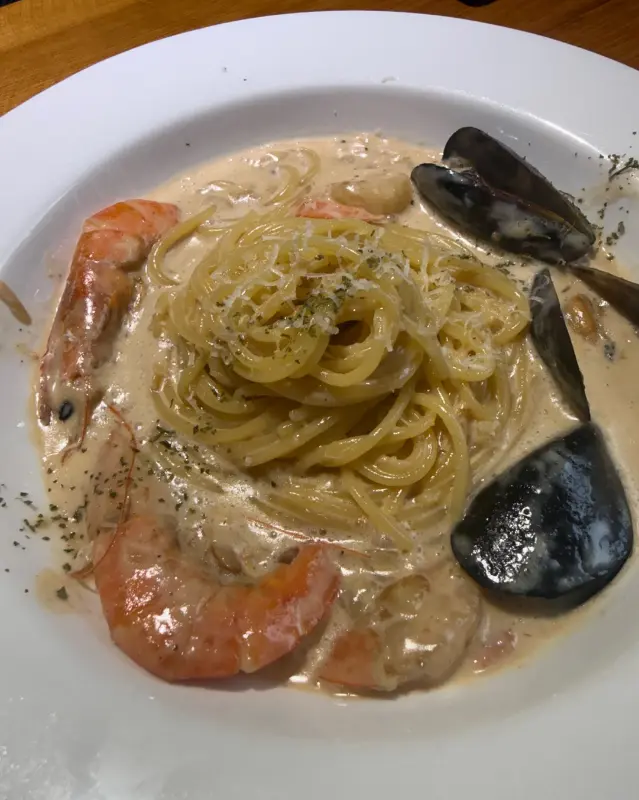 크림 소스가 듬뿍 들어간 쉬림프 크림 파스타