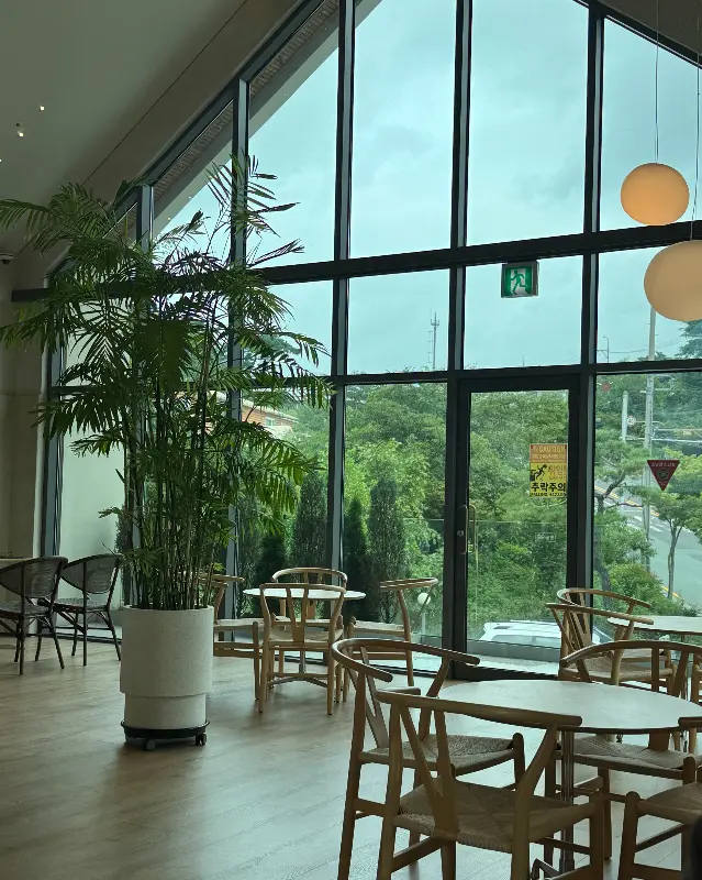 초이스엠 내부 통창