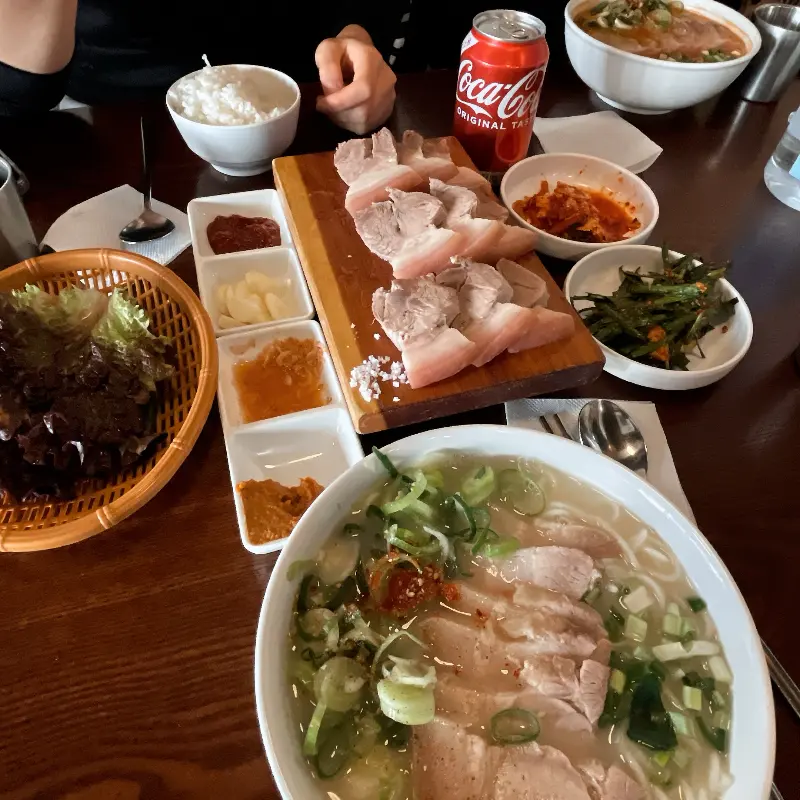 푸짐한 한 상 차림