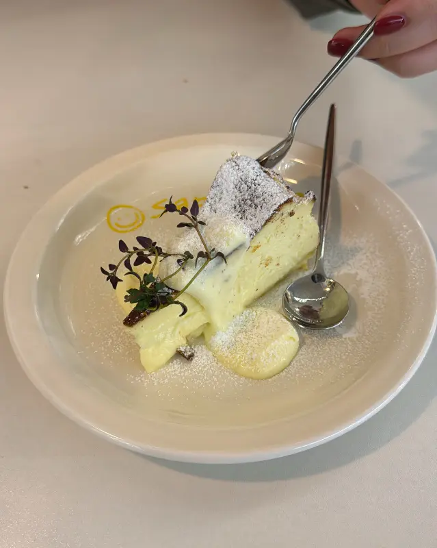 사부링의 바스크 치즈케이크