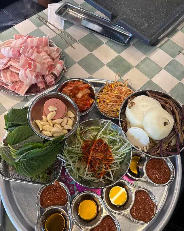 푸짐한 쌈 채소 한 상