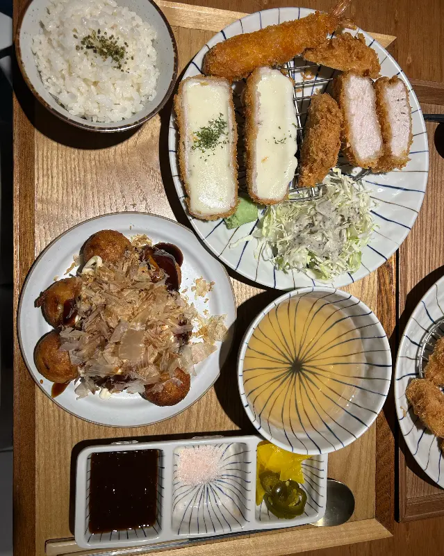 깔끔한 테이블 세팅