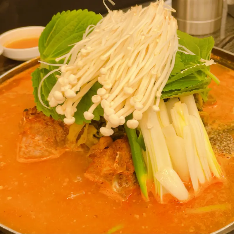 우거지 감자탕 속 야들야들한 고기