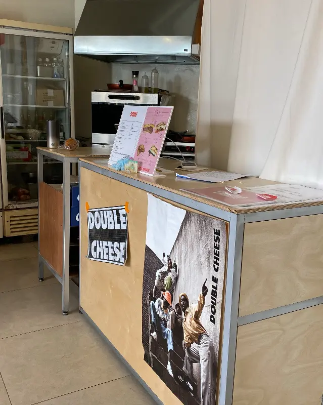 샌드위치가 담긴 포장 상자