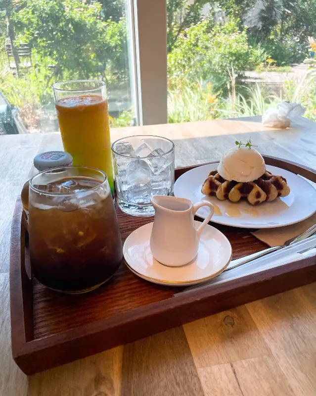 카페 외부 풍경