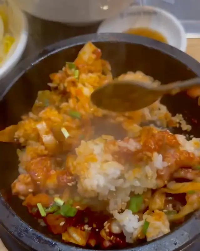 돌솥비빔 낙지덮밥