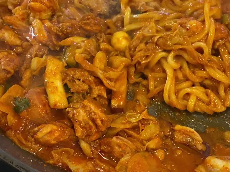 닭갈비와 우동사리