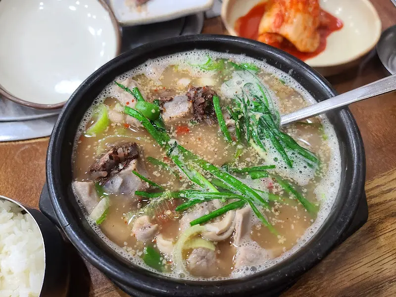 순대국밥 확대샷