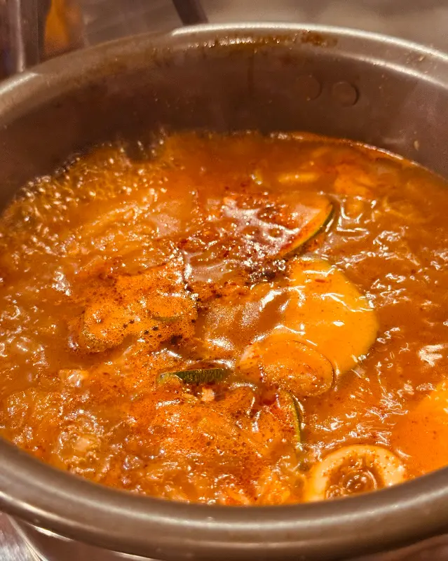 윤기가 흐르는 족발