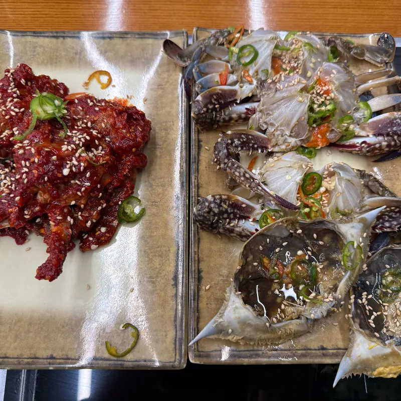 간장게장과 양념게장의 아름다운 조화