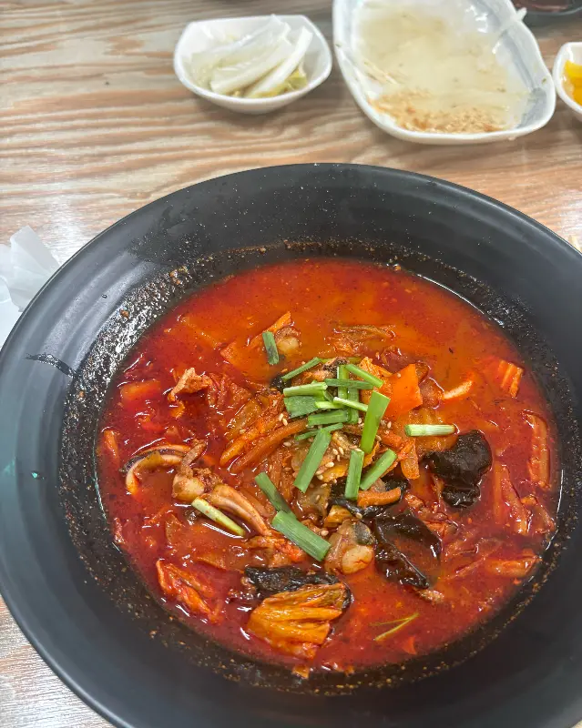 먹음직스러운 짬뽕의 비주얼