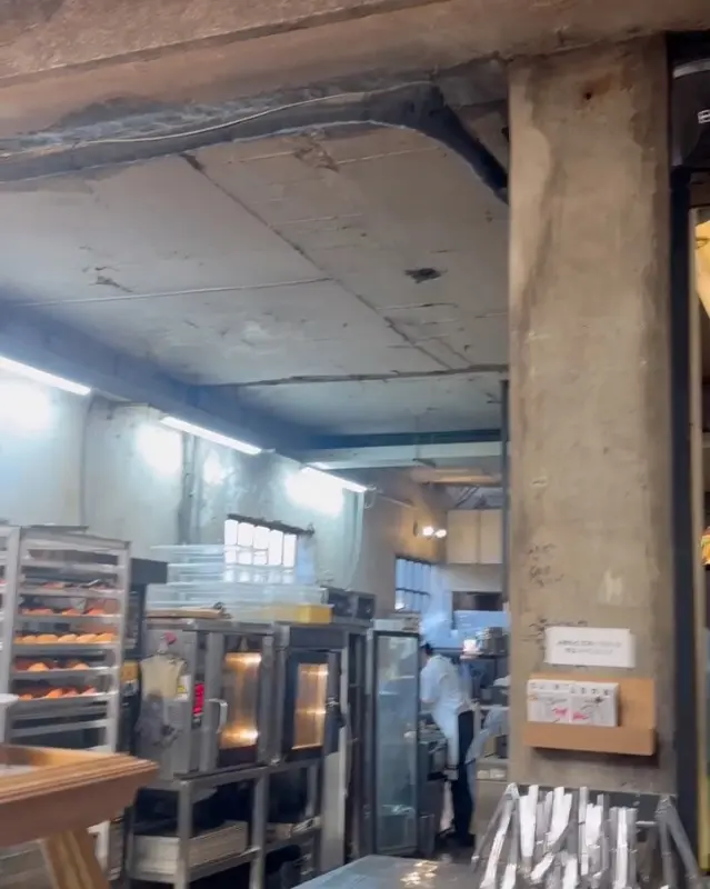 러스트 베이커리 내부