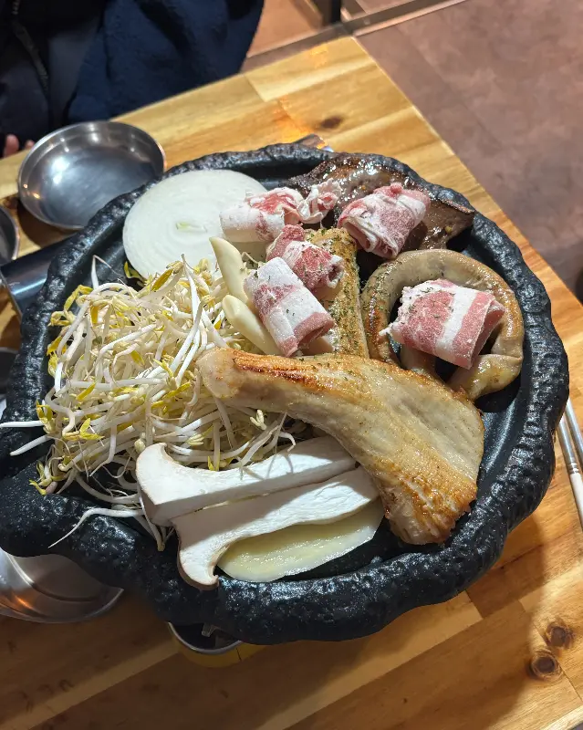 다 구워진 곱창 모듬