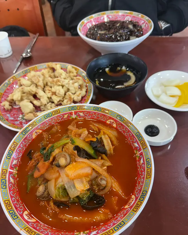 마도 맛짜장 한 상 차림
