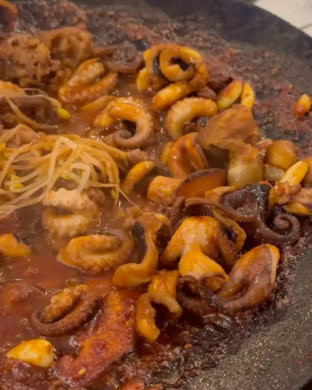 맛깔스러운 쭈꾸미볶음