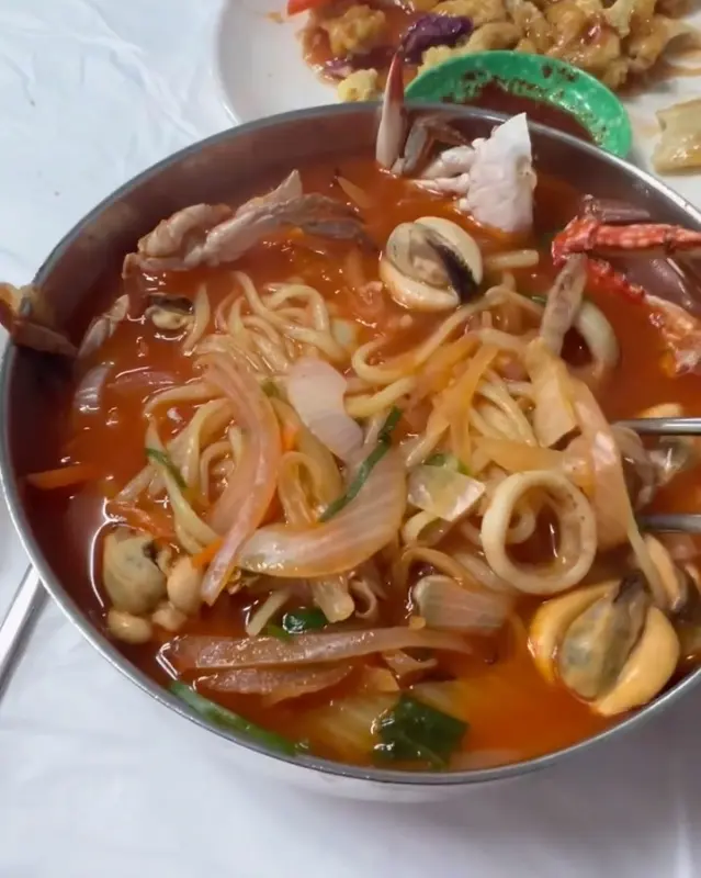 해물짬뽕 면발의 클로즈업