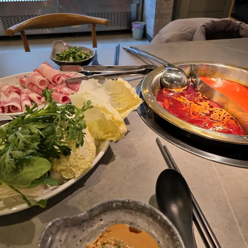 훠궈 재료와 소스