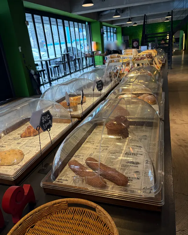 베이커리 진열대