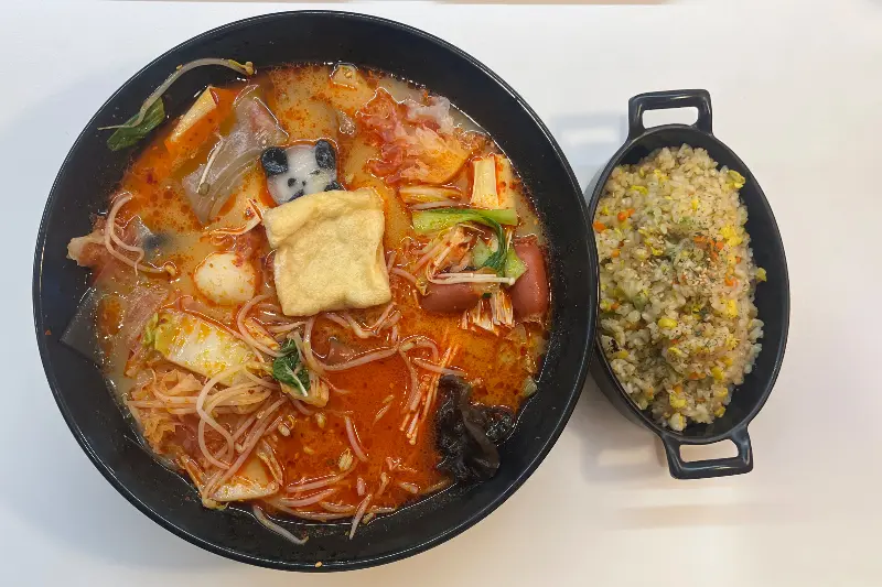 깔끔한 매장 내부