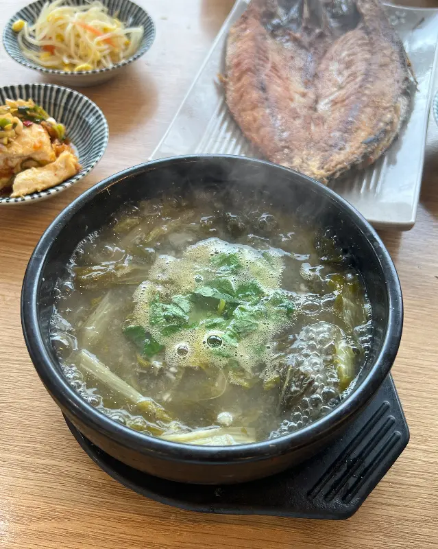 뜨끈한 추어탕 한 그릇