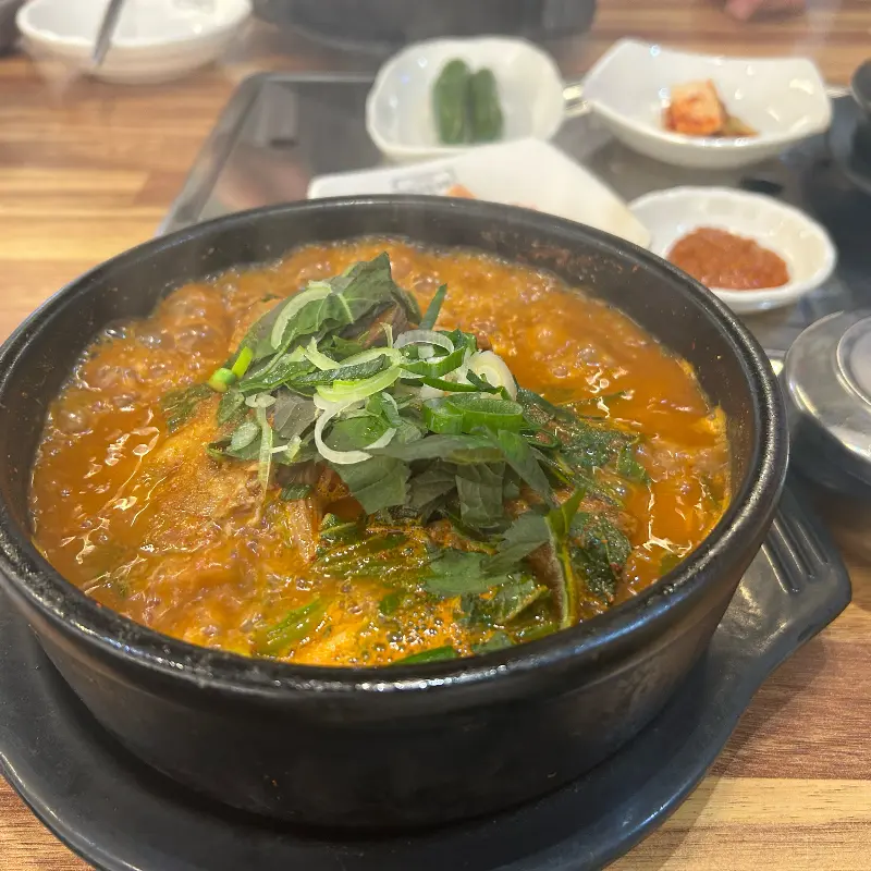 푸짐한 따귀탕 한 상 차림