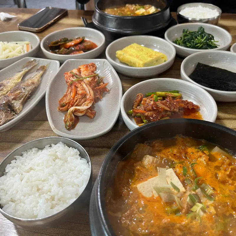 푸짐한 한 상 차림