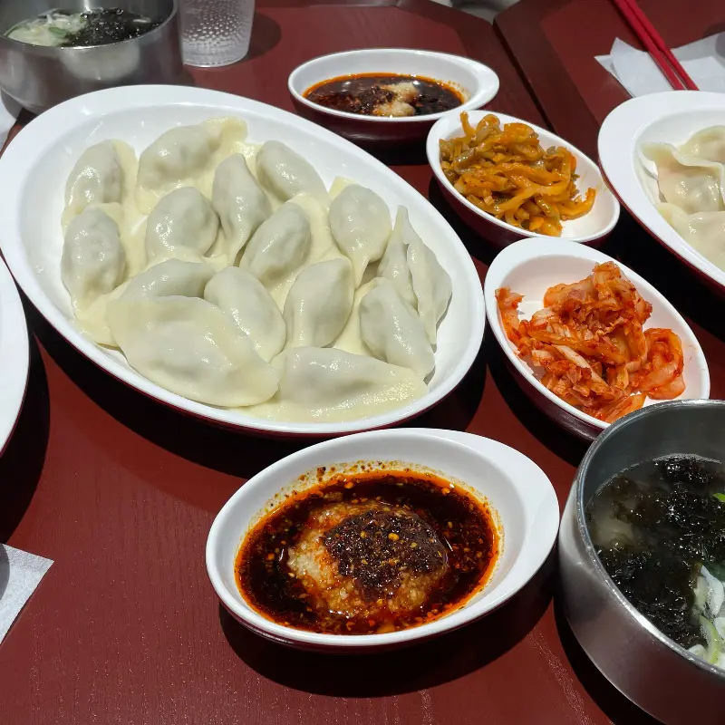 다양한 메뉴와 곁들임