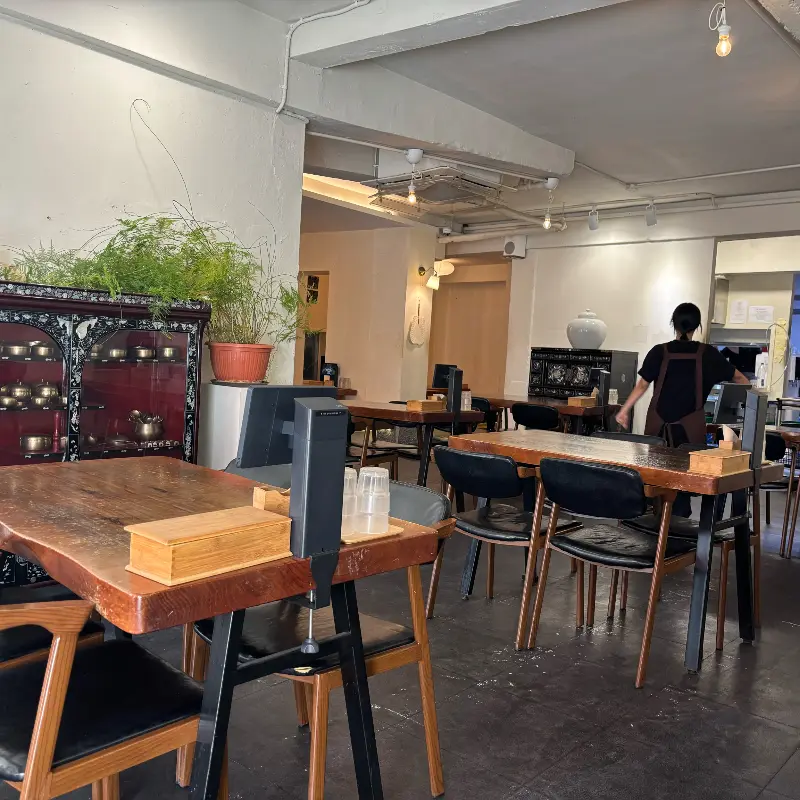 황톳길 내부 전경