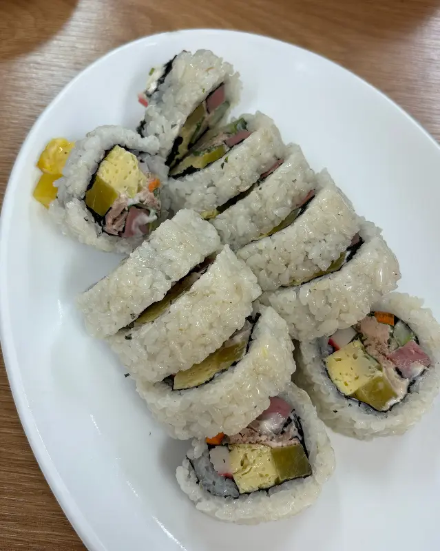 수빈네분식의 인기 메뉴, 누드김밥