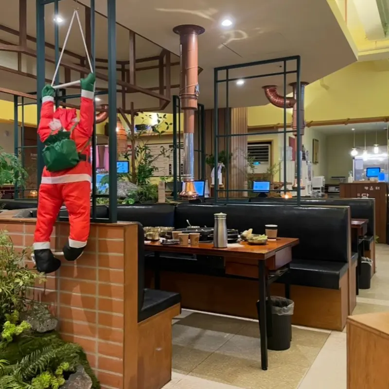 넓고 쾌적한 매장 내부