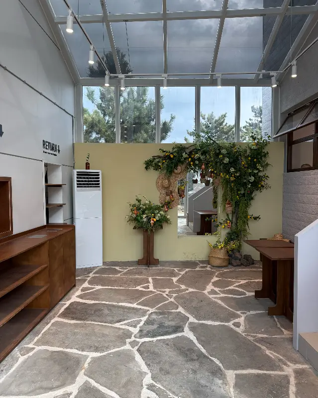 카페 내부 인테리어