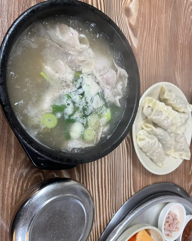 돼지국밥 클로즈업