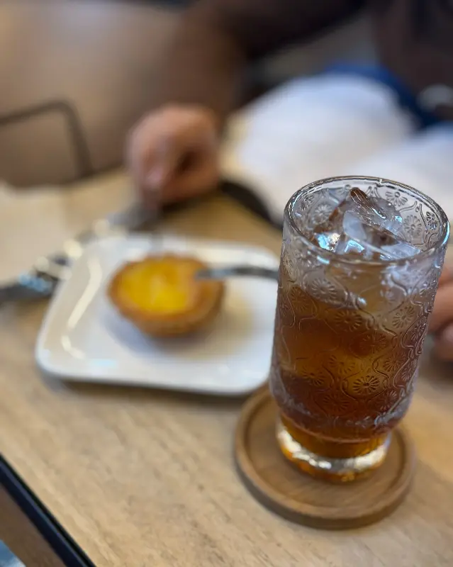 에그타르트와 음료