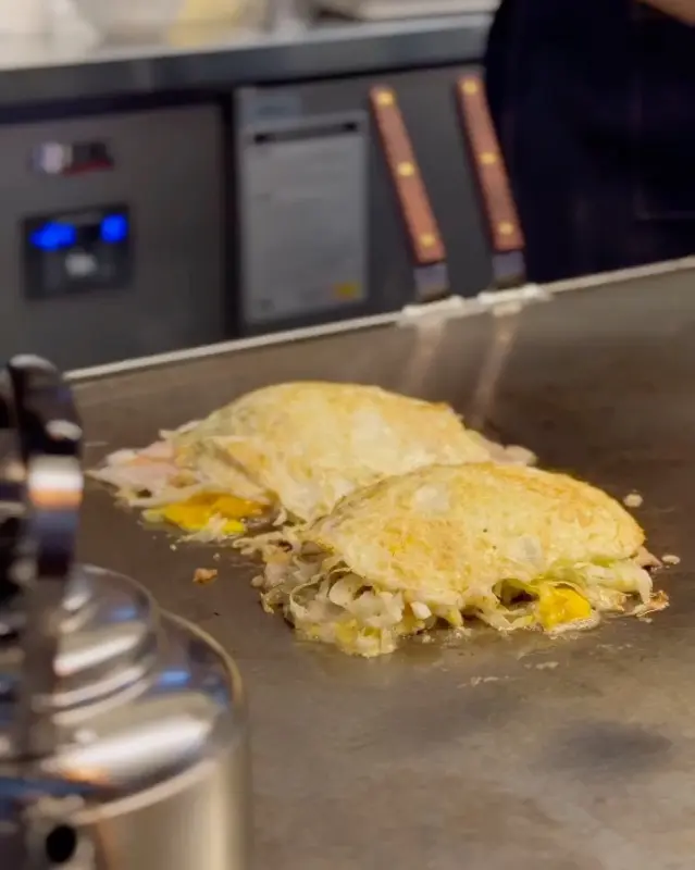 철판 위 오코노미야끼