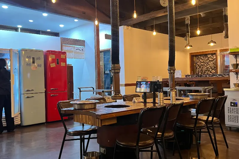 흑돼지 오겹살과 밑반찬