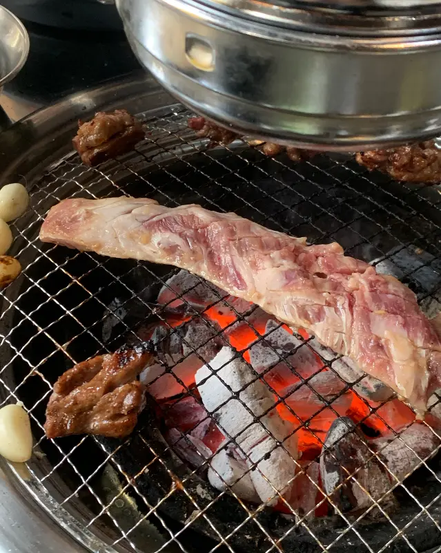 숯불 위 갈비