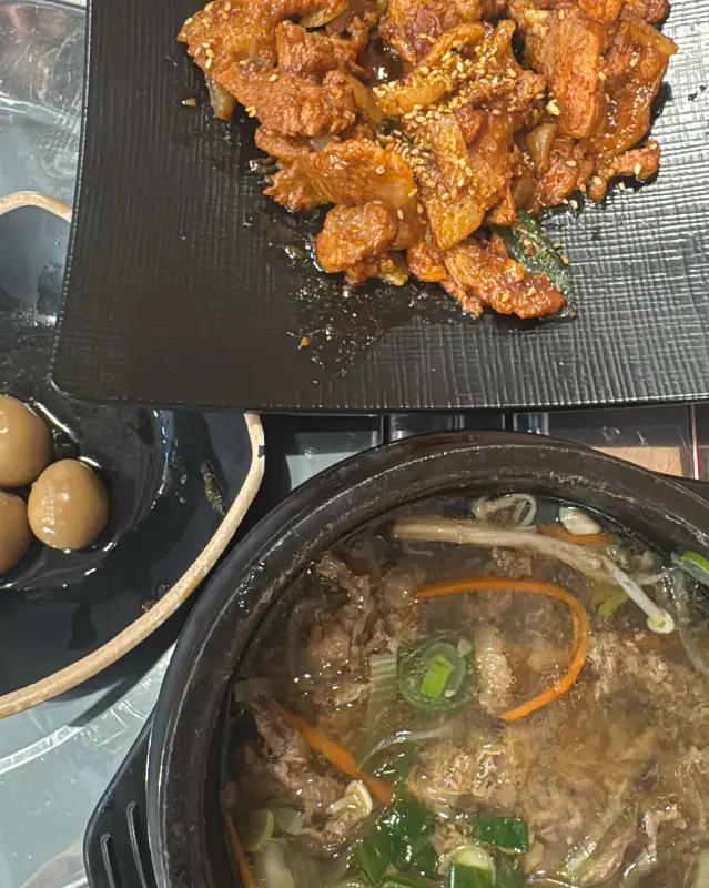 제육볶음과 된장찌개