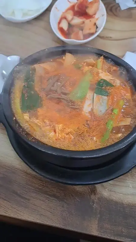 육개장과 깍두기