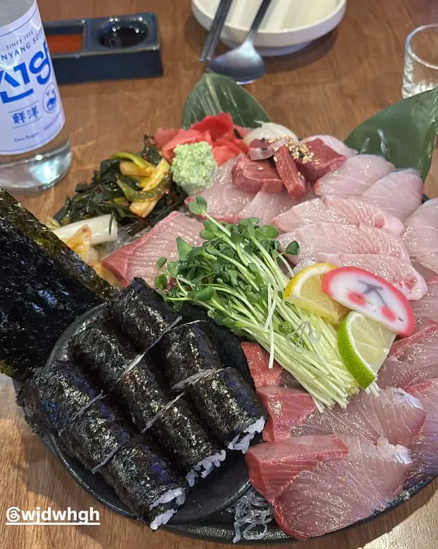 다채로운 해산물 모듬