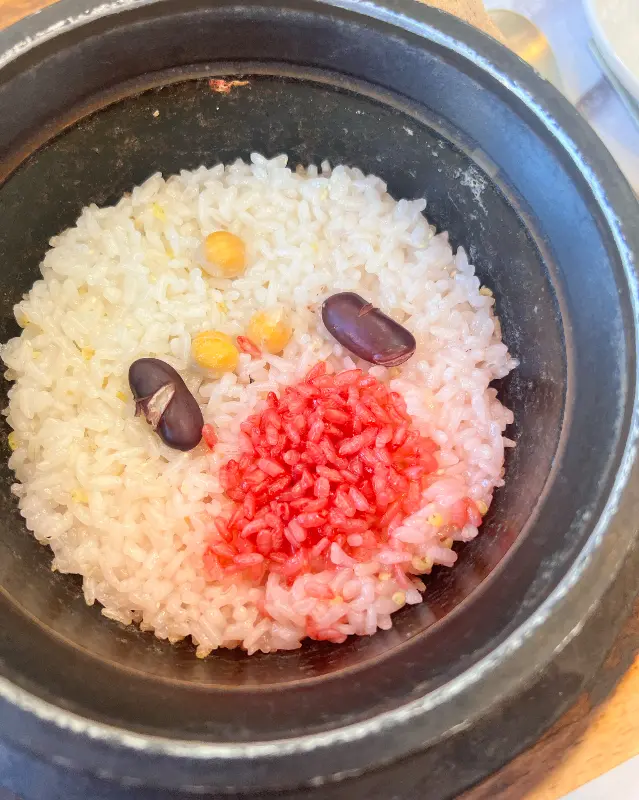 영양 가득한 돌솥밥