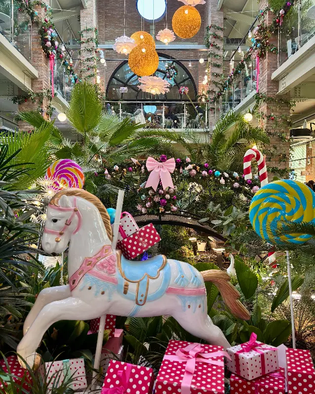 랜드마크195 내부의 아기자기한 소품과 장식