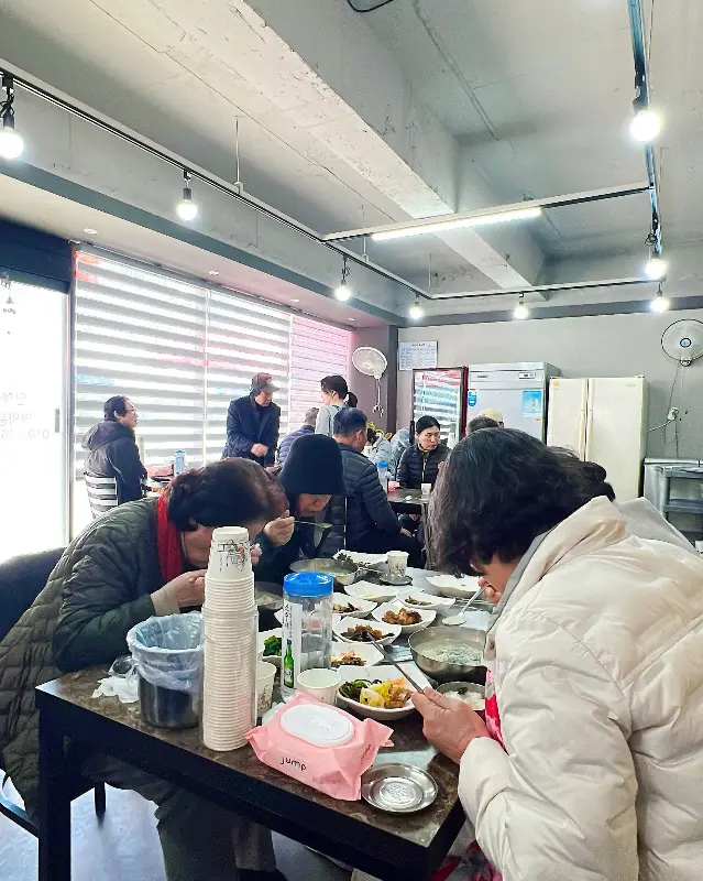 미나리식당 내부