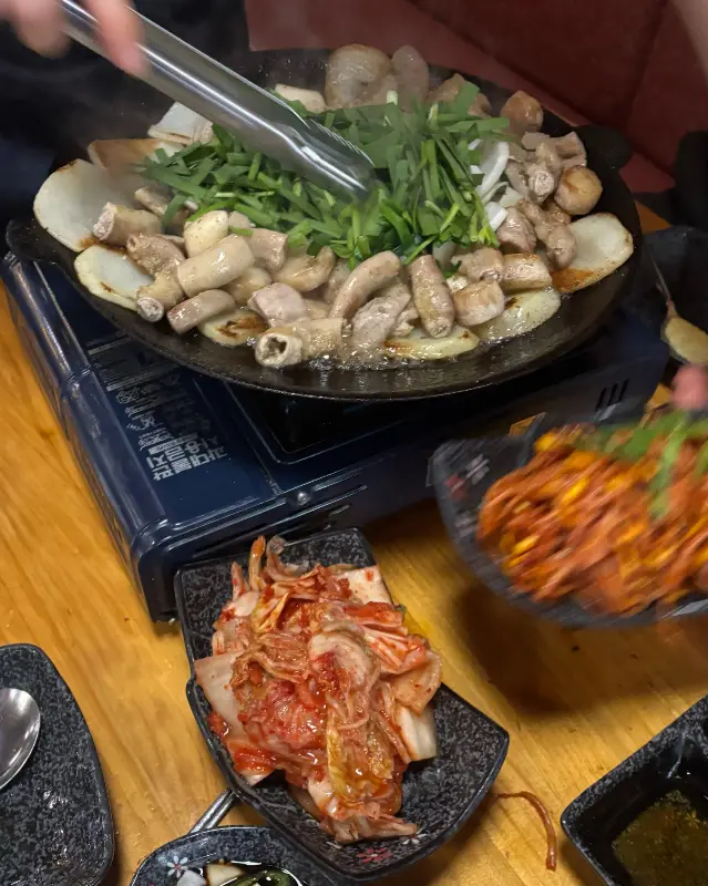 곱창 기름에 볶아 더욱 맛있는 볶음밥